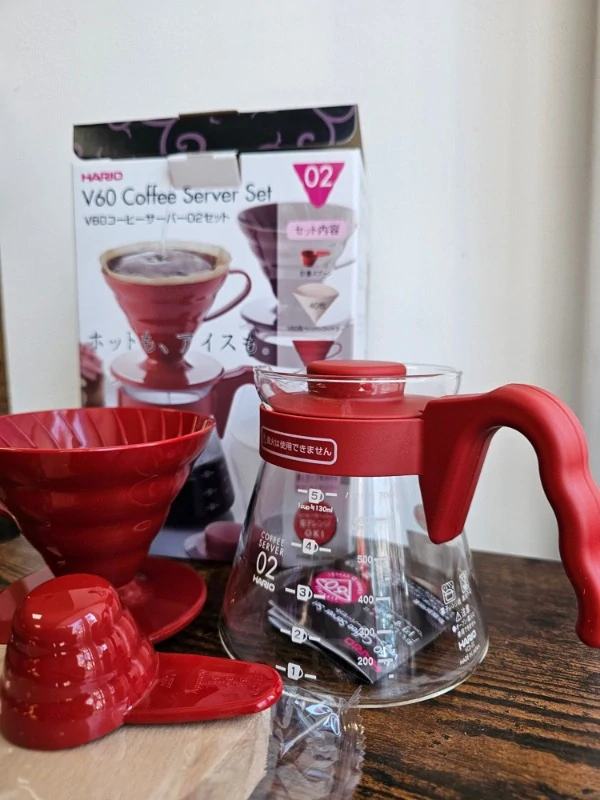 Hario sada Pour Over Kit V60-02 červený