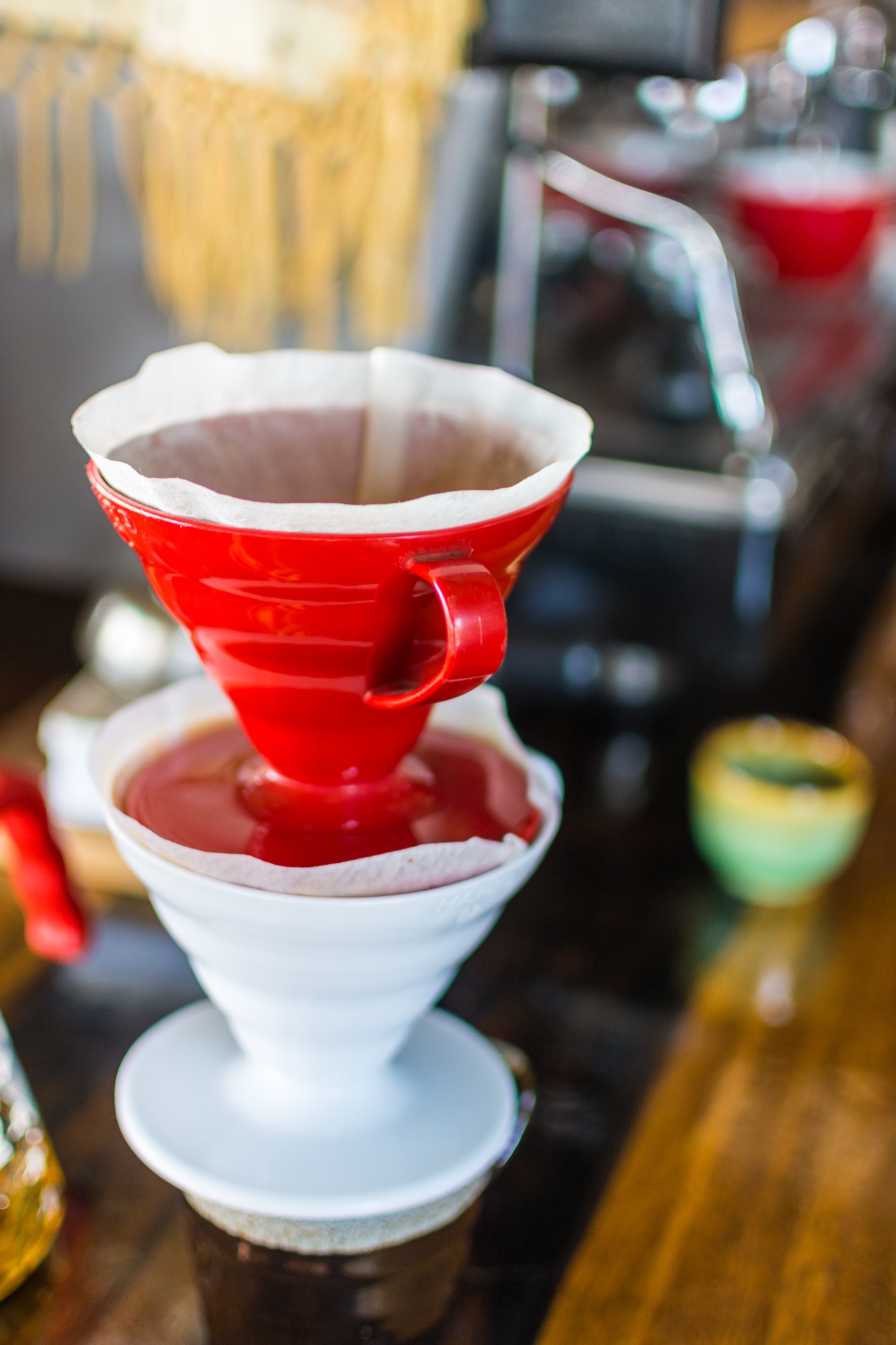  Hario plastový dripper na kávu V60-01 červený