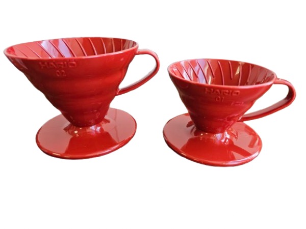 Hario plastový dripper na kávu V60-02 červený